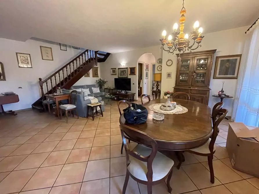 Immagine 1 di Appartamento in vendita  a Carrara