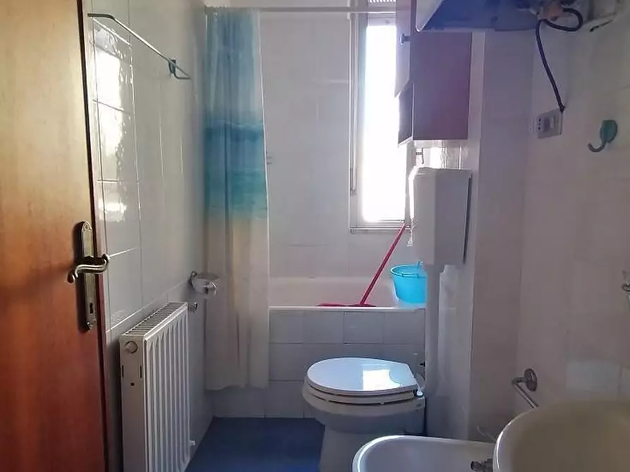 Immagine 12 di Appartamento in vendita  a Sarzana