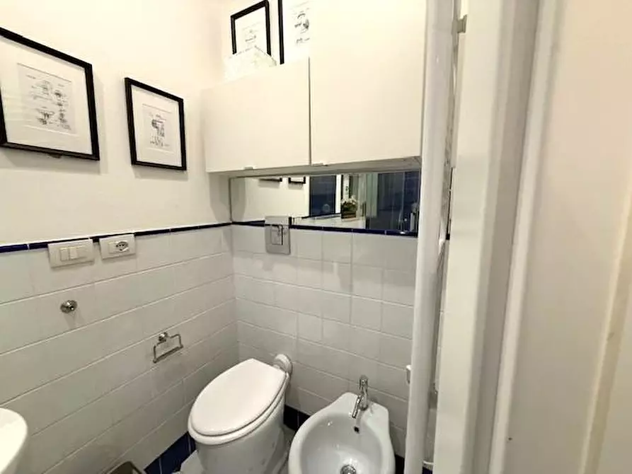 Immagine 10 di Appartamento in vendita  a Siena