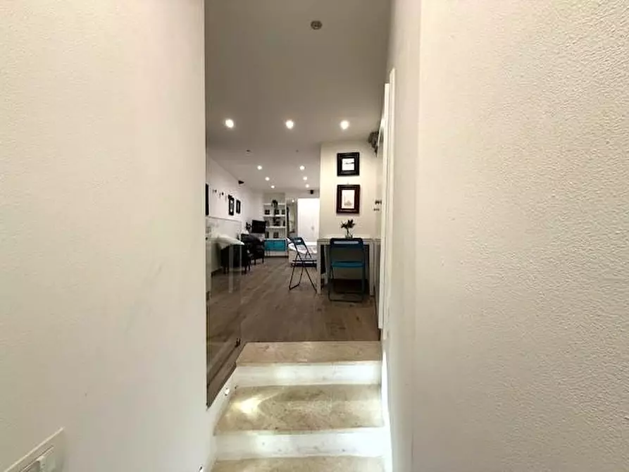 Immagine 9 di Appartamento in vendita  a Siena