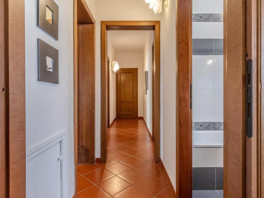 Immagine 12 di Villa in vendita  a San Giuliano Terme