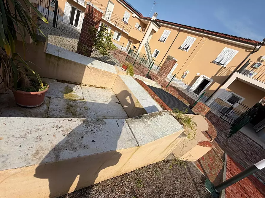 Immagine 11 di Appartamento in vendita  a Sarzana