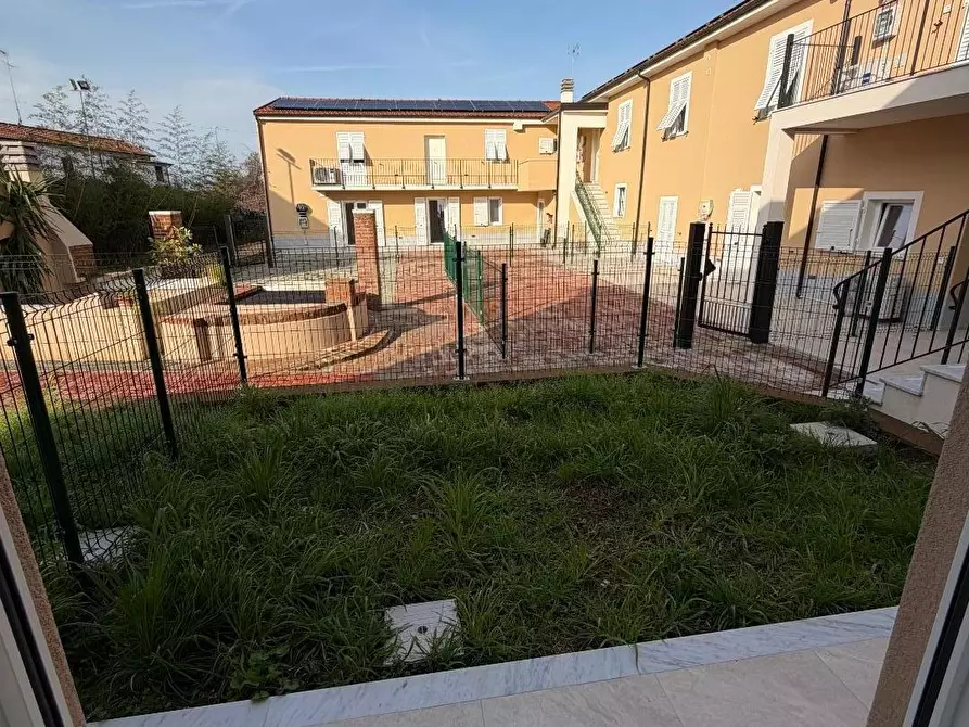 Immagine 7 di Appartamento in vendita  a Sarzana