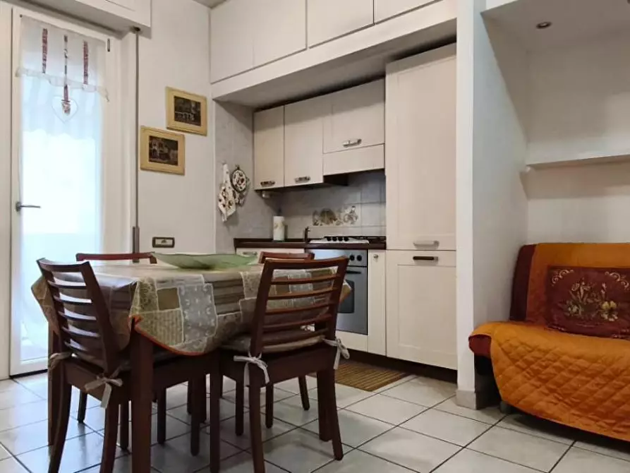Immagine 1 di Appartamento in affitto  a Carrara