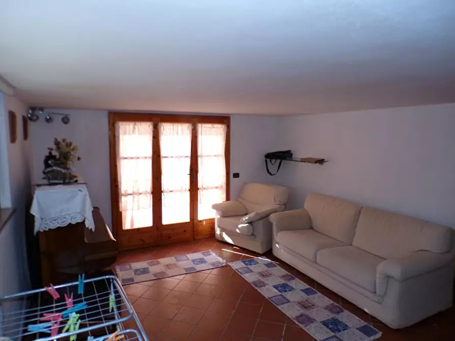 Immagine 19 di Casa indipendente in vendita  a Cascina