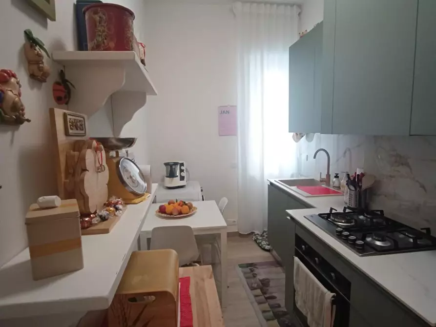 Immagine 2 di Appartamento in vendita  a Massa