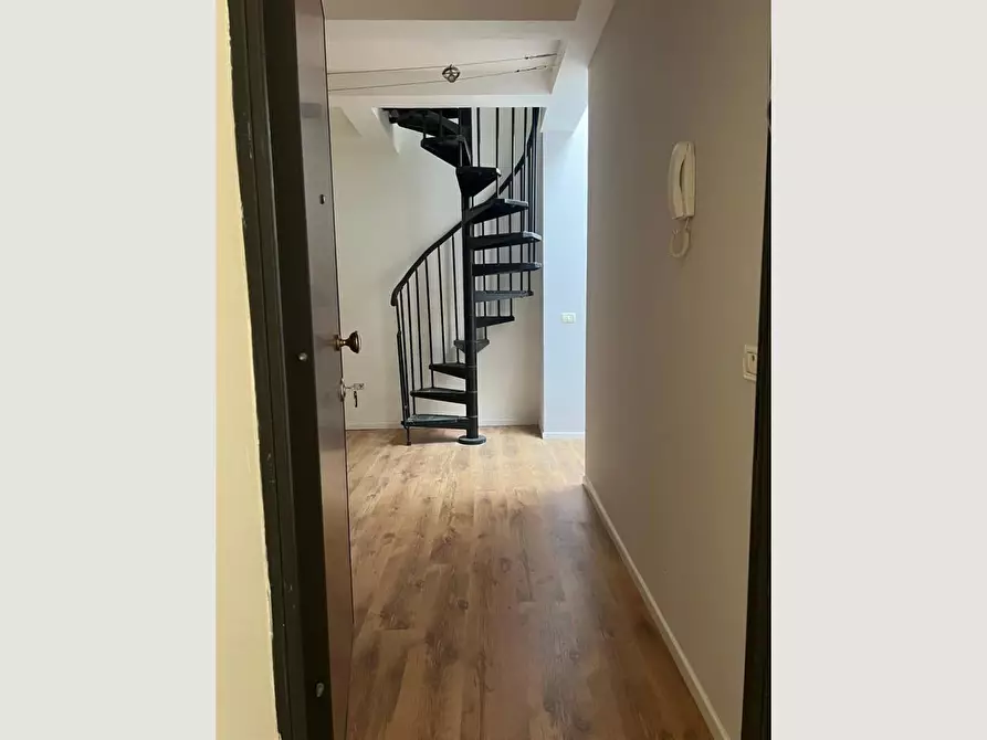 Immagine 7 di Appartamento in vendita  a Livorno