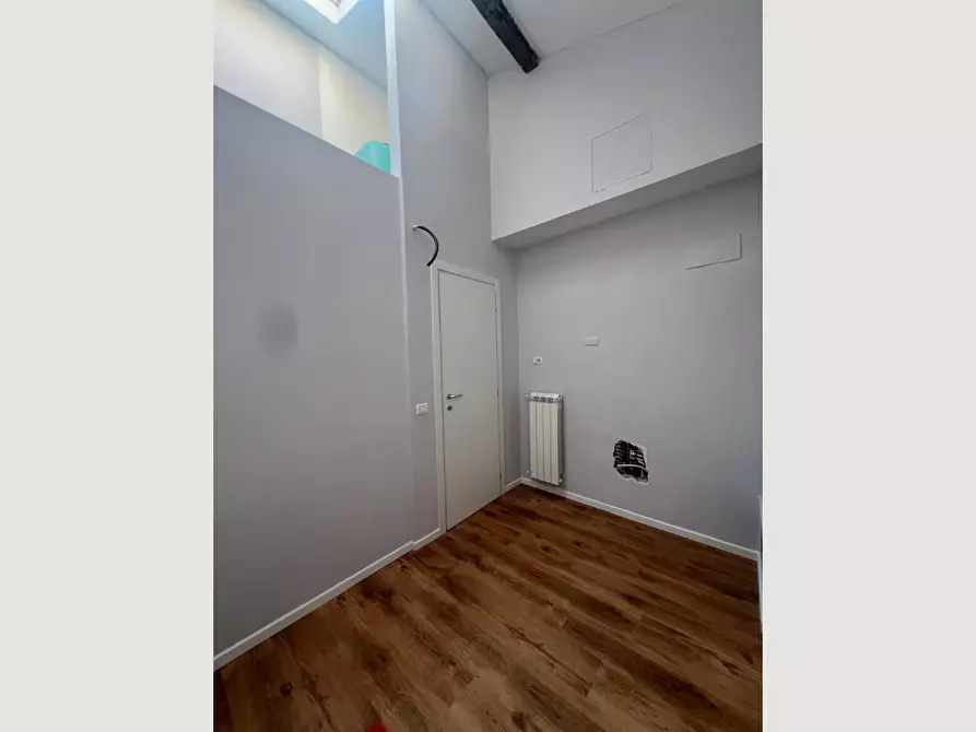 Immagine 10 di Appartamento in vendita  a Livorno