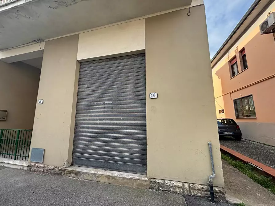 Immagine 2 di Locale commerciale in vendita  a Ponsacco
