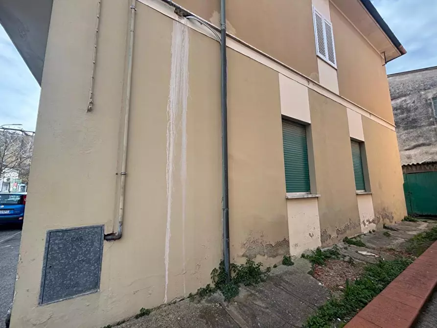 Immagine 3 di Locale commerciale in vendita  a Ponsacco