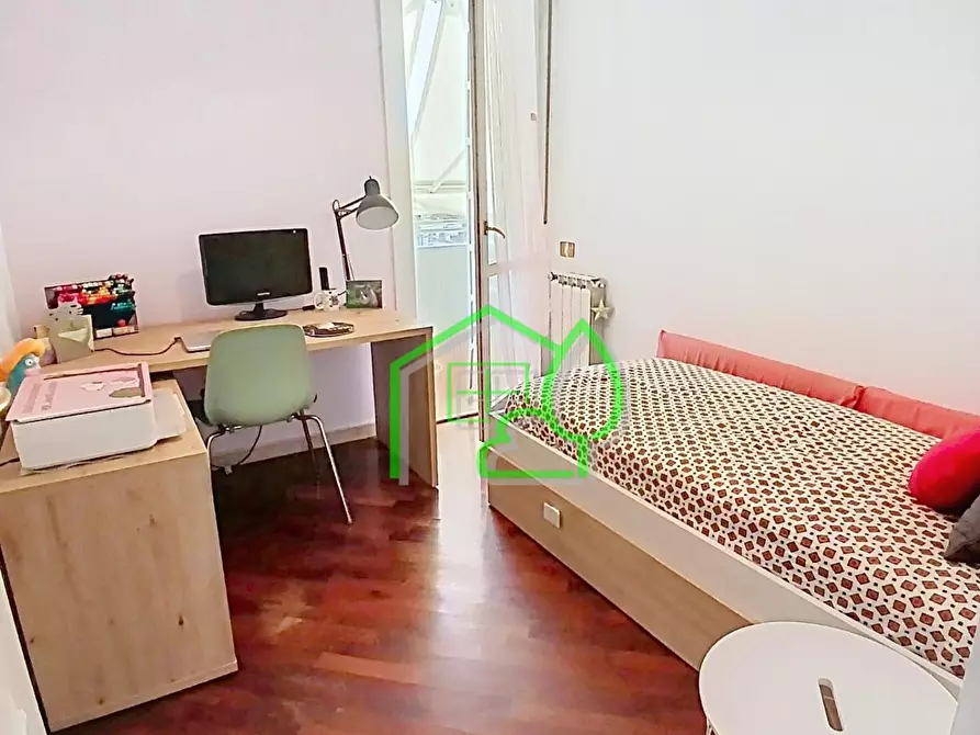 Immagine 4 di Appartamento in vendita  a Viareggio