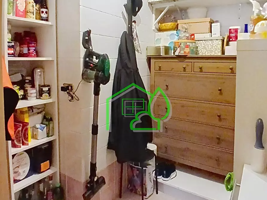 Immagine 5 di Appartamento in vendita  a Viareggio