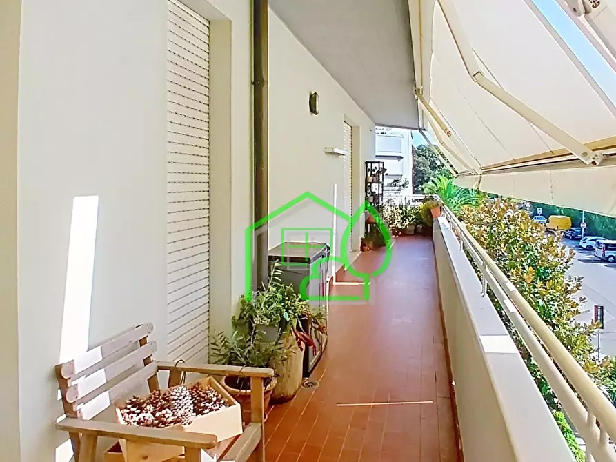 Immagine 13 di Appartamento in vendita  a Viareggio