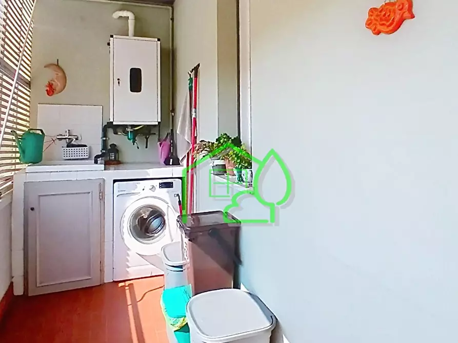 Immagine 2 di Appartamento in vendita  a Viareggio