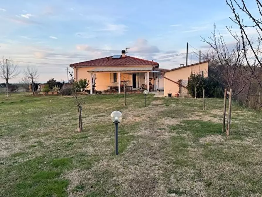 Immagine 13 di Villa in vendita  a Collesalvetti
