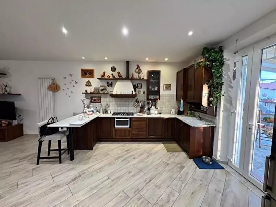 Immagine 21 di Villa in vendita  a Collesalvetti