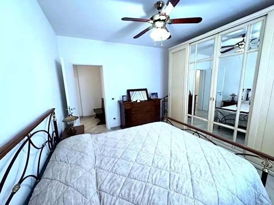 Immagine 41 di Villa in vendita  a Collesalvetti