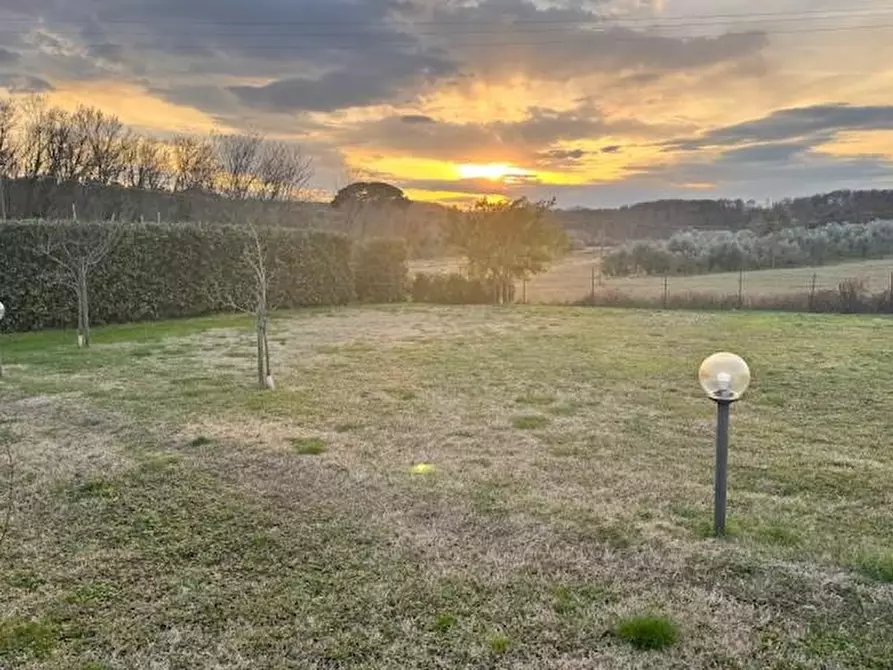 Immagine 11 di Villa in vendita  a Collesalvetti