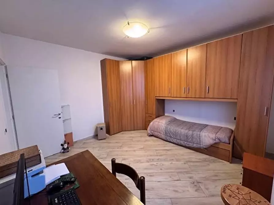 Immagine 42 di Villa in vendita  a Collesalvetti