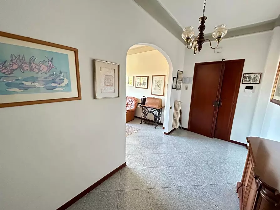 Immagine 11 di Appartamento in vendita  a Empoli