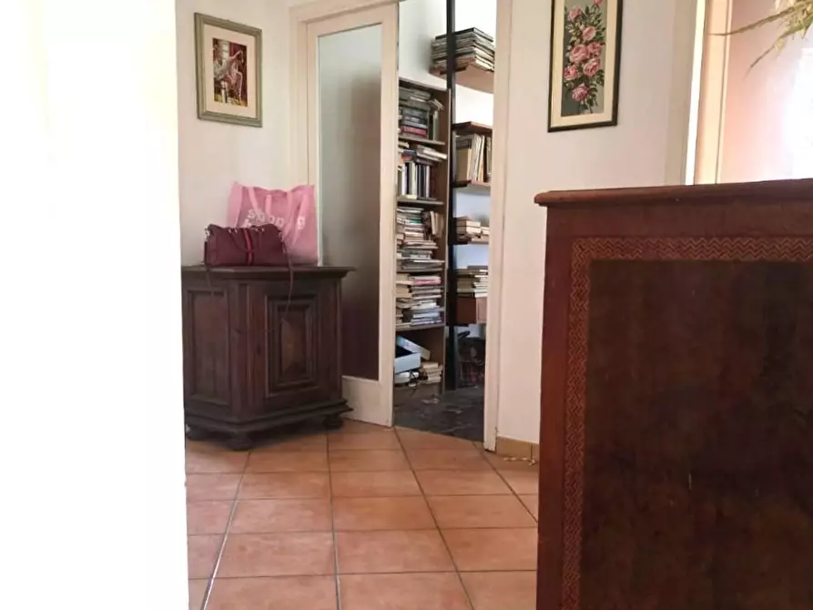 Immagine 8 di Appartamento in vendita  a Pontedera