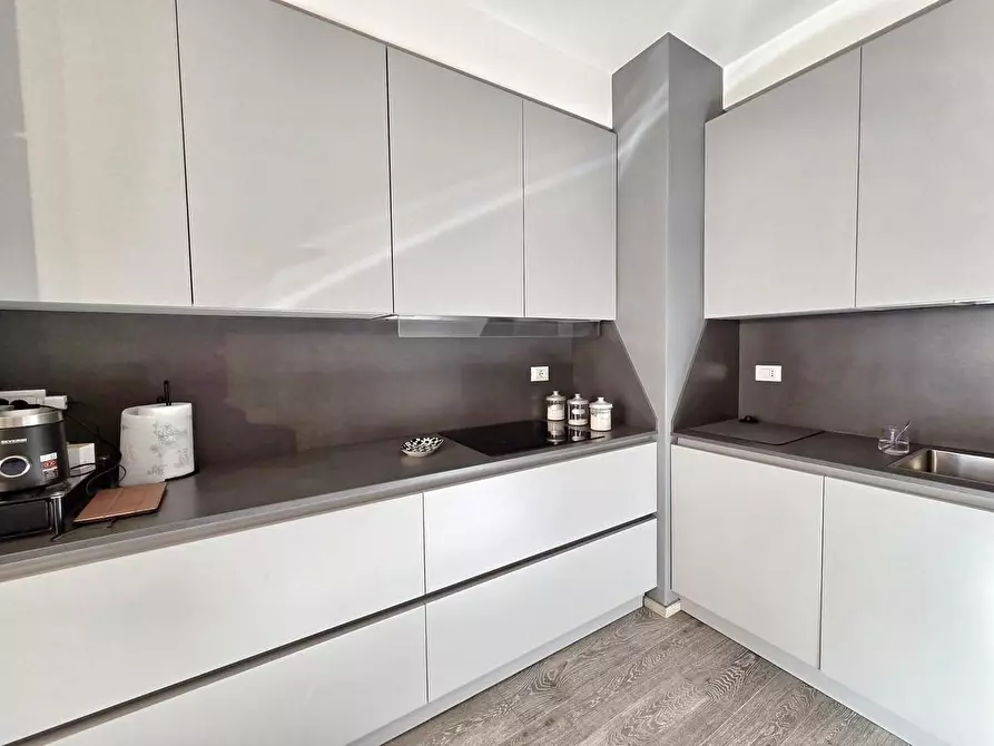 Immagine 9 di Appartamento in vendita  a Massa