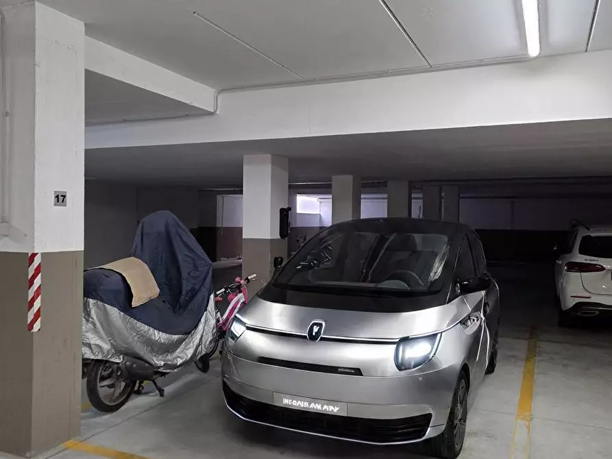 Immagine 24 di Appartamento in vendita  a Massa