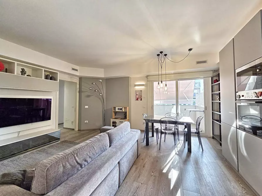 Immagine 8 di Appartamento in vendita  a Massa