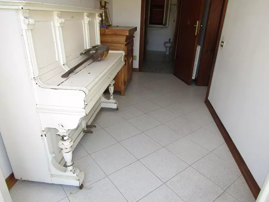 Immagine 5 di Casa semindipendente in vendita  a Carrara