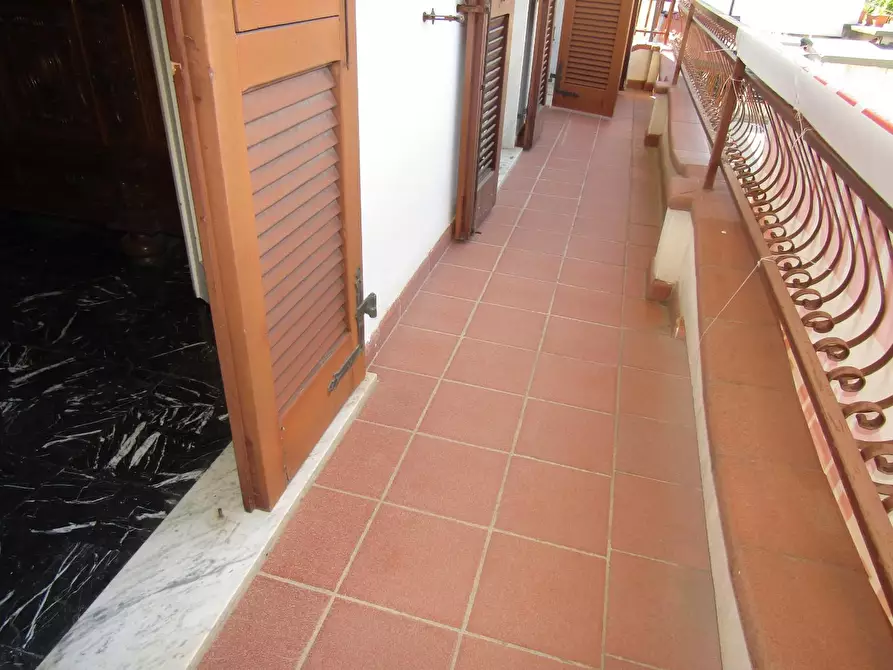 Immagine 8 di Casa semindipendente in vendita  a Carrara