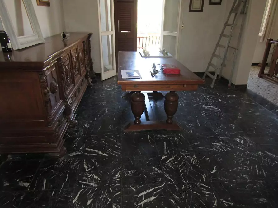 Immagine 7 di Casa semindipendente in vendita  a Carrara