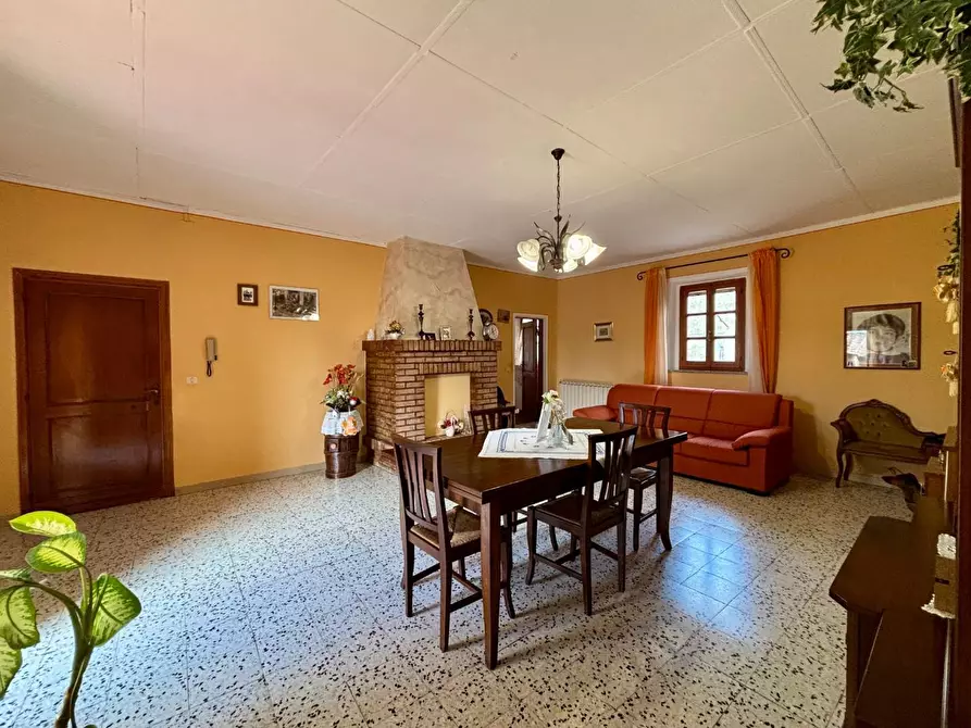 Immagine 4 di Porzione di casa in vendita  a Peccioli