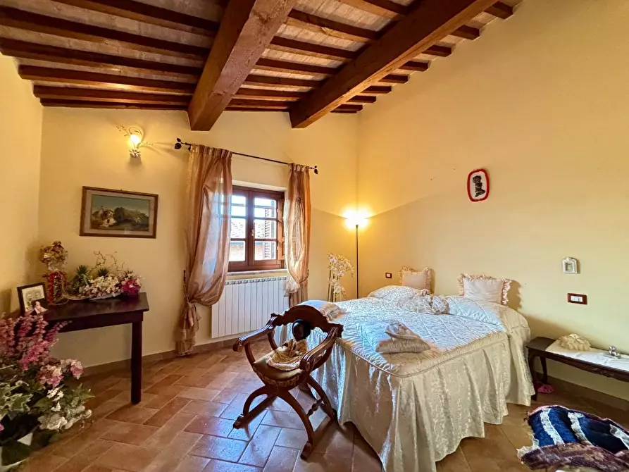 Immagine 8 di Porzione di casa in vendita  a Peccioli