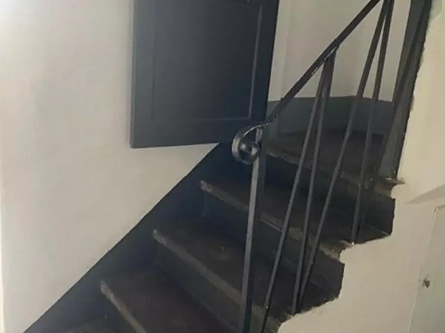 Immagine 12 di Appartamento in vendita  a Pisa