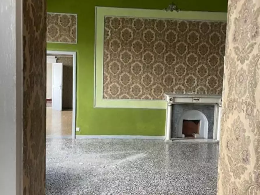 Immagine 2 di Appartamento in vendita  a Pisa