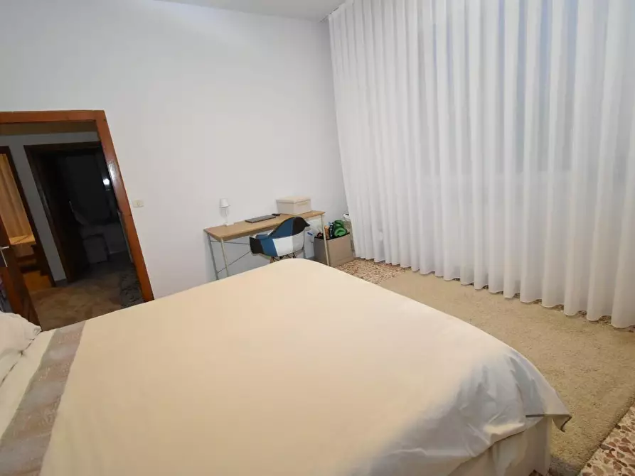 Immagine 36 di Villa in vendita  a Vecchiano