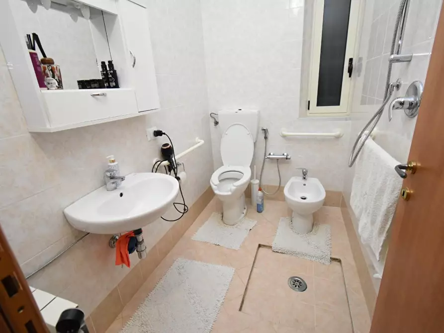 Immagine 53 di Villa in vendita  a Vecchiano