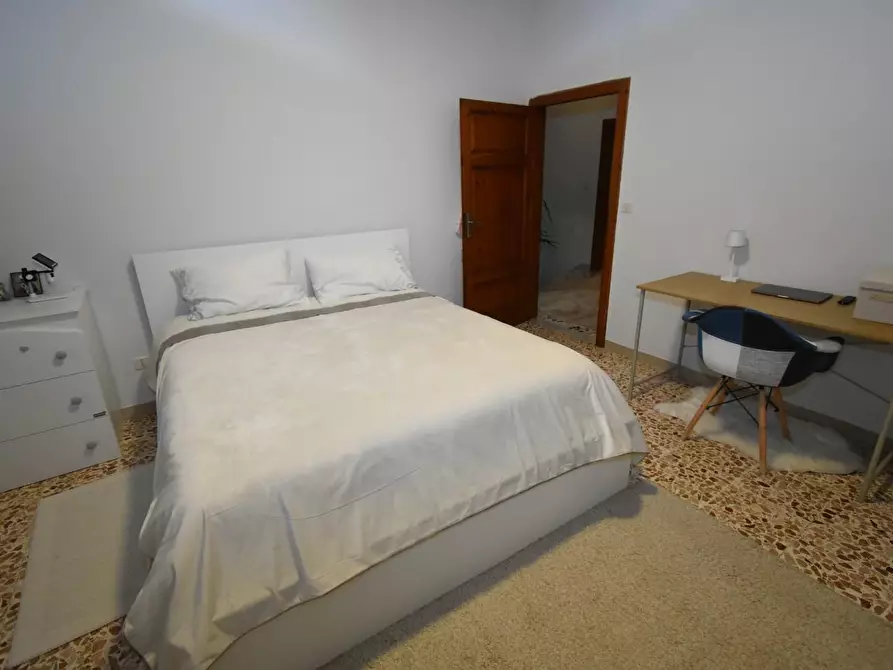 Immagine 34 di Villa in vendita  a Vecchiano