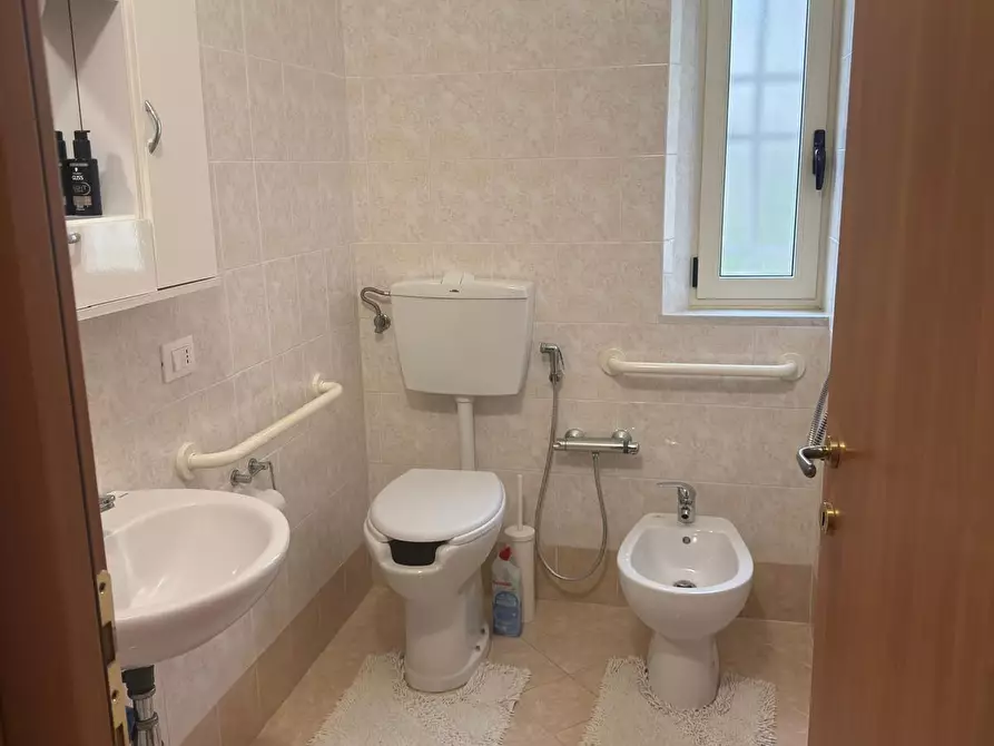 Immagine 10 di Villa in vendita  a Vecchiano