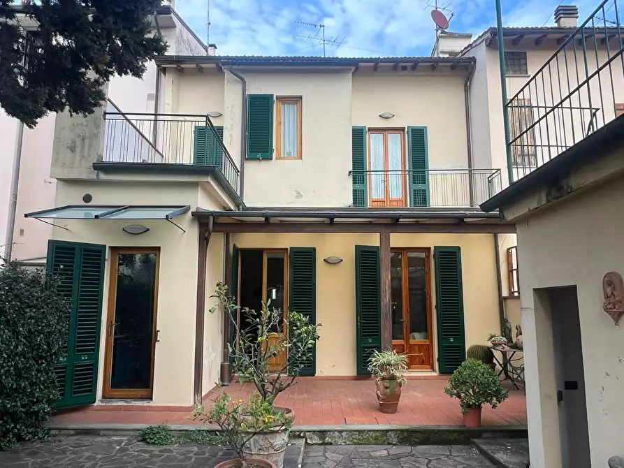 Immagine 47 di Villetta a schiera in vendita  a Empoli