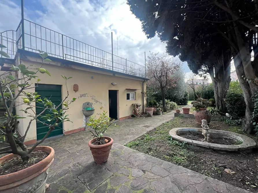 Immagine 46 di Villetta a schiera in vendita  a Empoli