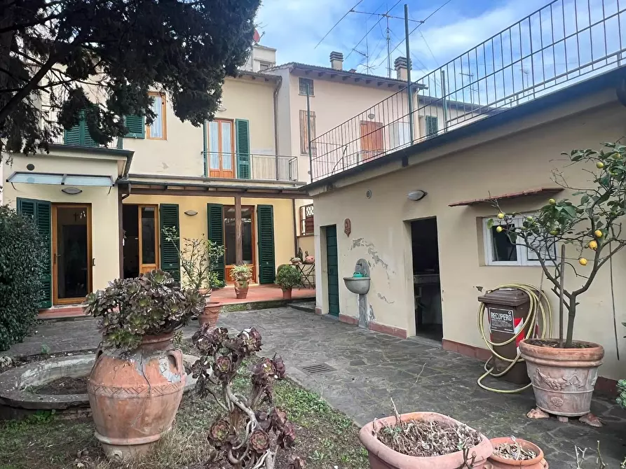 Immagine 52 di Villetta a schiera in vendita  a Empoli