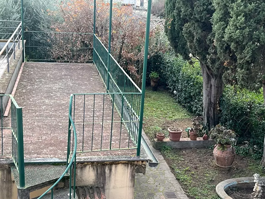 Immagine 37 di Villetta a schiera in vendita  a Empoli