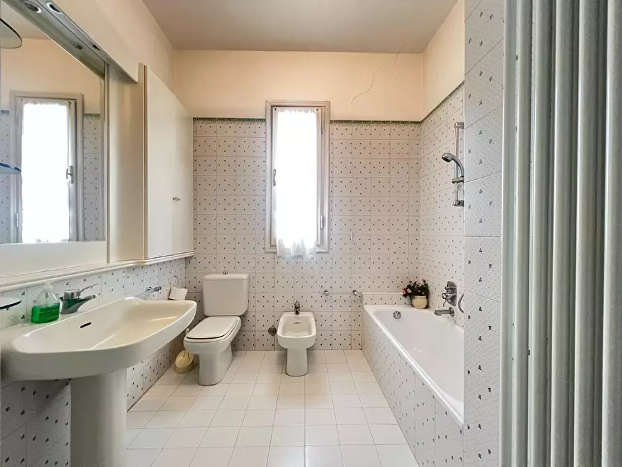 Immagine 39 di Villetta a schiera in vendita  a Empoli