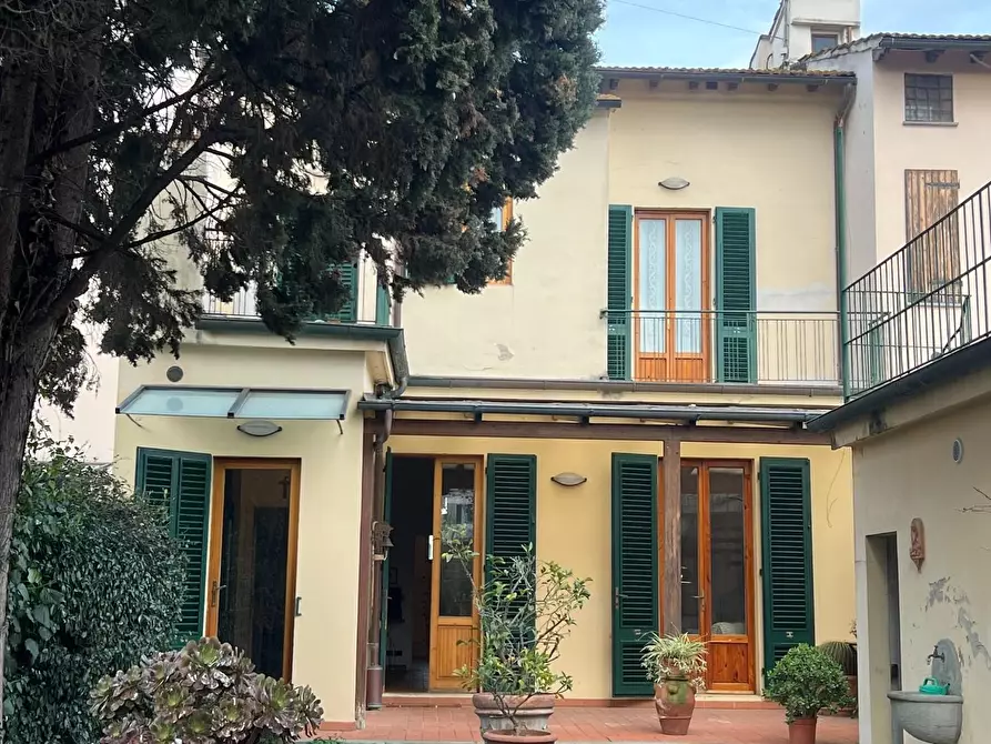 Immagine 48 di Villetta a schiera in vendita  a Empoli