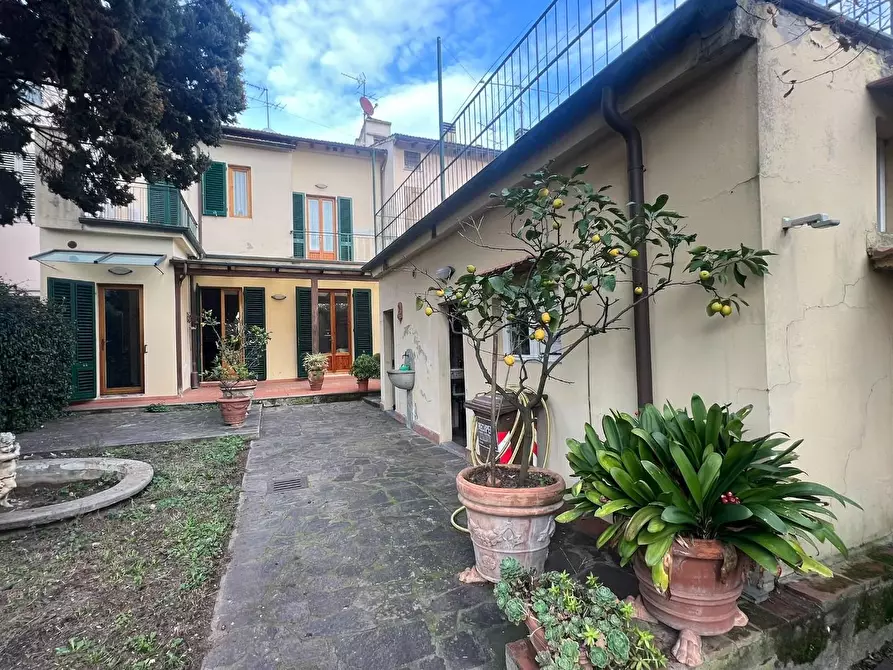 Immagine 49 di Villetta a schiera in vendita  a Empoli