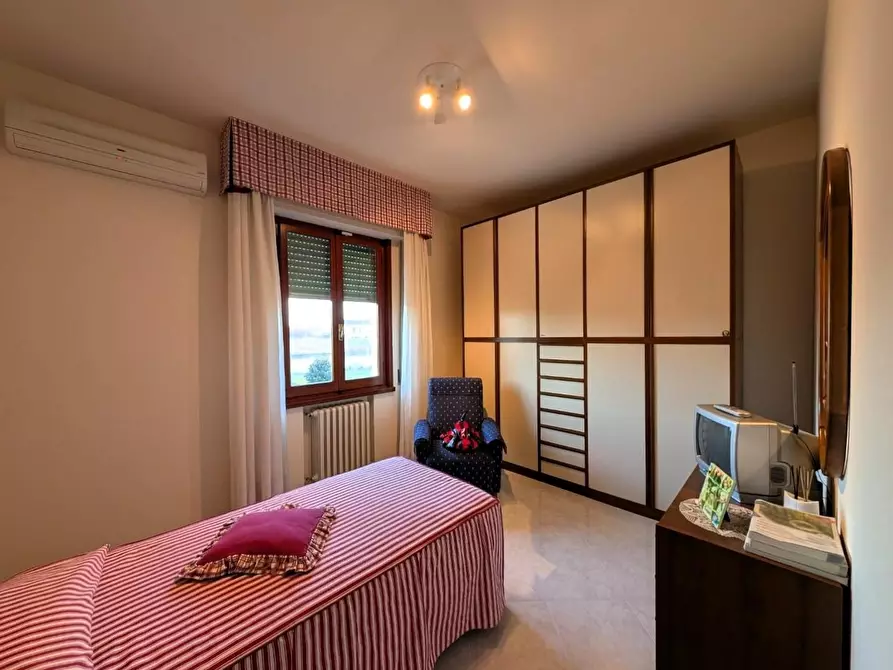 Immagine 17 di Appartamento in vendita  a Vinci