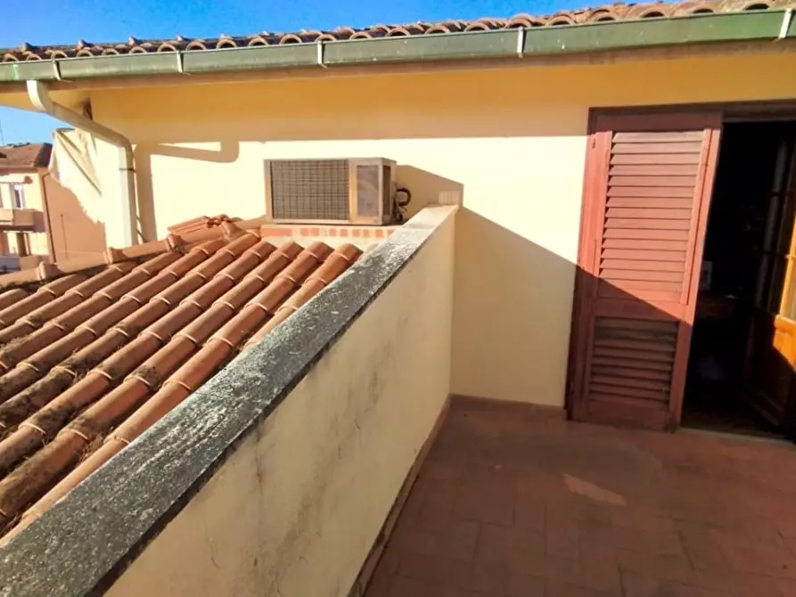 Immagine 7 di Villa in vendita  a Empoli