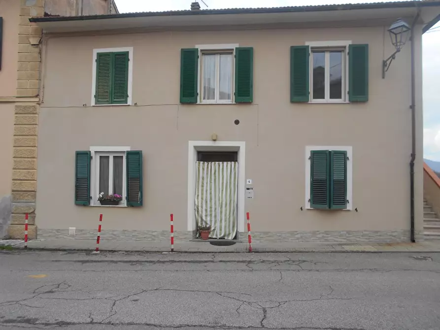Immagine 2 di Casa bifamiliare in vendita  a Santa Maria A Monte