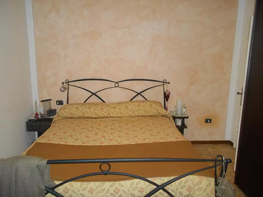 Immagine 13 di Casa bifamiliare in vendita  a Santa Maria A Monte